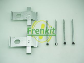 Монтажний к-кт гальмівних колодок пер. BMW 7 (E38)/8 (E31) 90-01(Brembo)