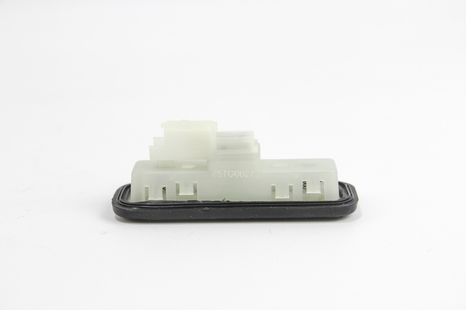 Ручка кришки багажника Citroen C2/C4/C5/C6/Peugeot 1007/207/3008/308/508 03-