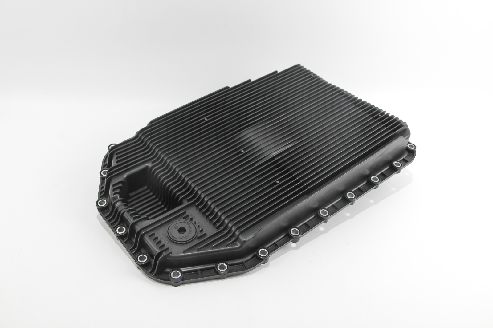 Масляний піддон АКПП E81/E90/E60 1.6-3.0 03- (тр. ZF6HP19) з фільтром