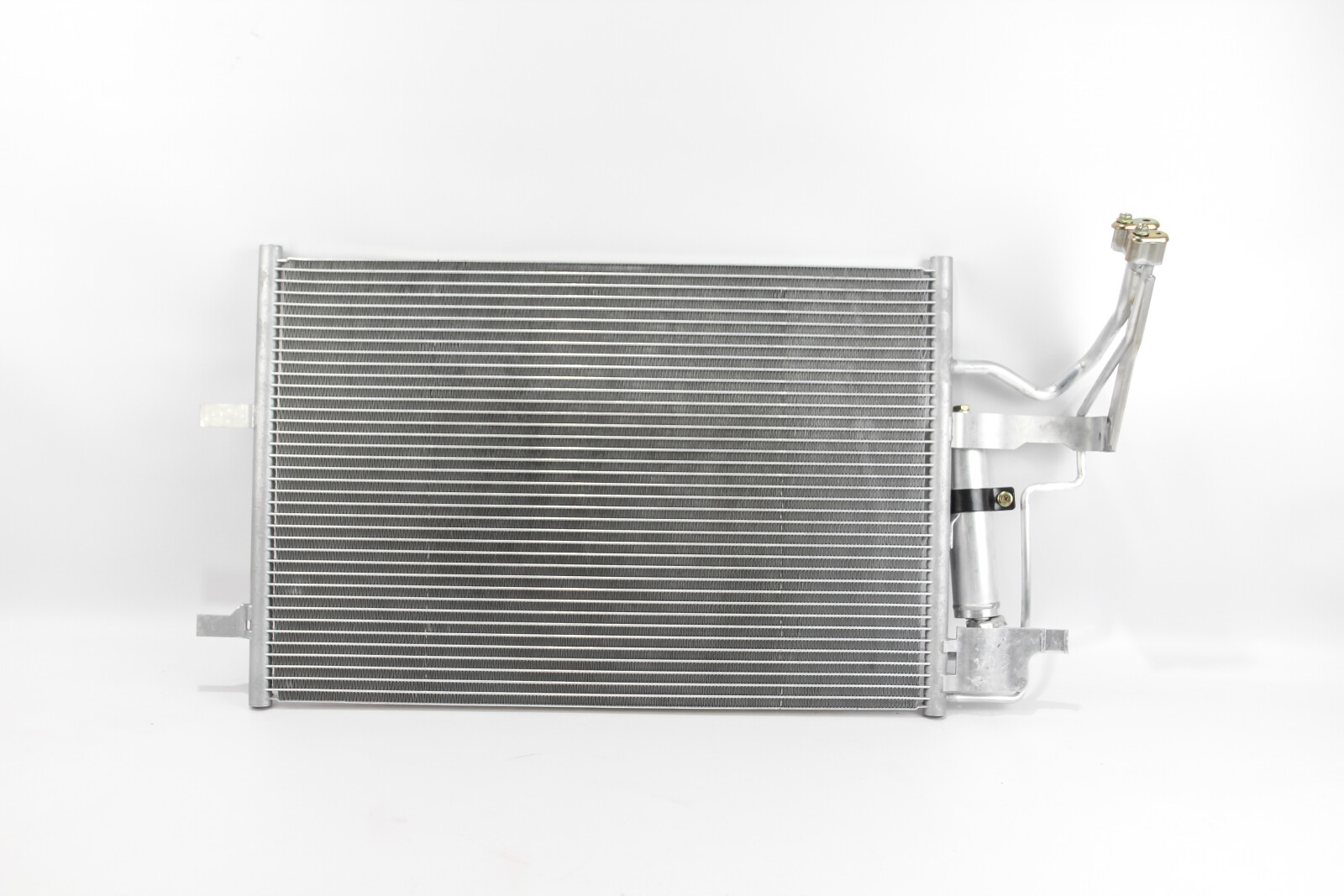 Радіатор кондиціонера MAZDA 3(BK)/5(CR) 1.8 i 16V 03-
