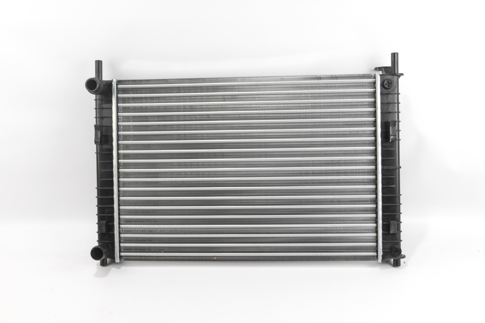 Радіатор води FIESTA 1.3i/1.4TDCi 02-05 MT +/-AC